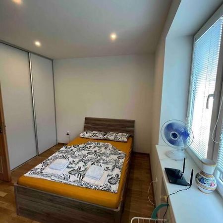 Brand New Apartment In The Heart Of Bratislava Exteriör bild
