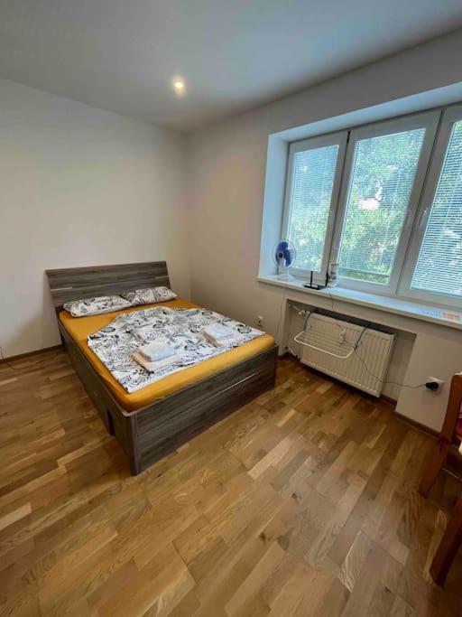 Brand New Apartment In The Heart Of Bratislava Exteriör bild