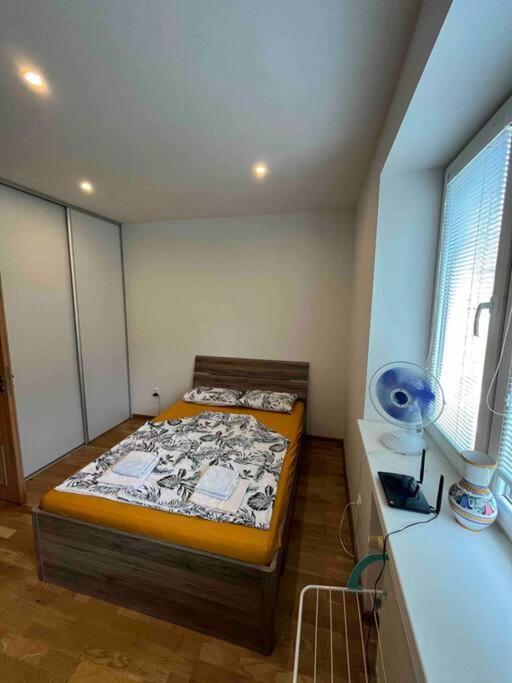 Brand New Apartment In The Heart Of Bratislava Exteriör bild
